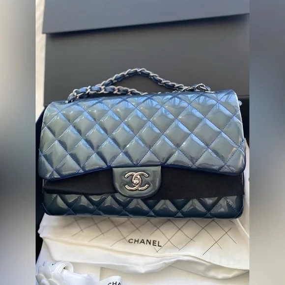 Classic Chanel Double Flap - Picture 7 of 8